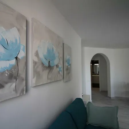 32 Avenida Rafael Puig Lluvina Apartment