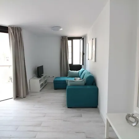 32 Avenida Rafael Puig Lluvina